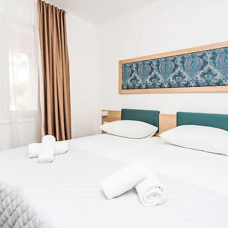 아파트 Medena-5 By Interhome 트로기르