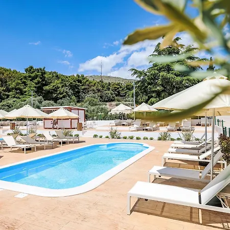 Appartement Medena-5 By Interhome Trogir