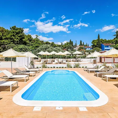 Medena-5 By Interhome