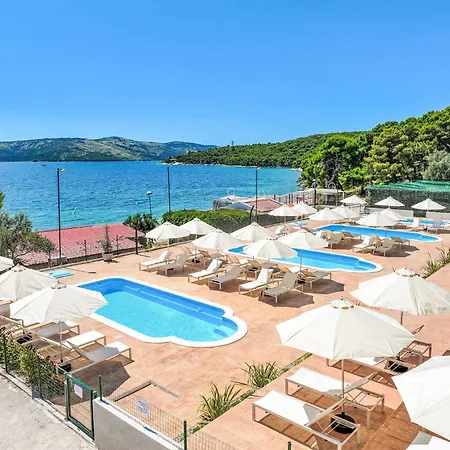 Medena-5 By Interhome *